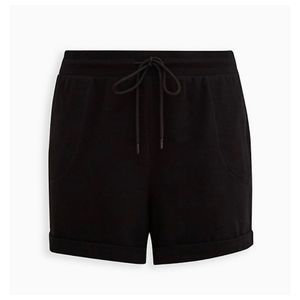 Torrid Shorts EVERYDAY FLEECE PATCH POCKET ACTIVE SHORT